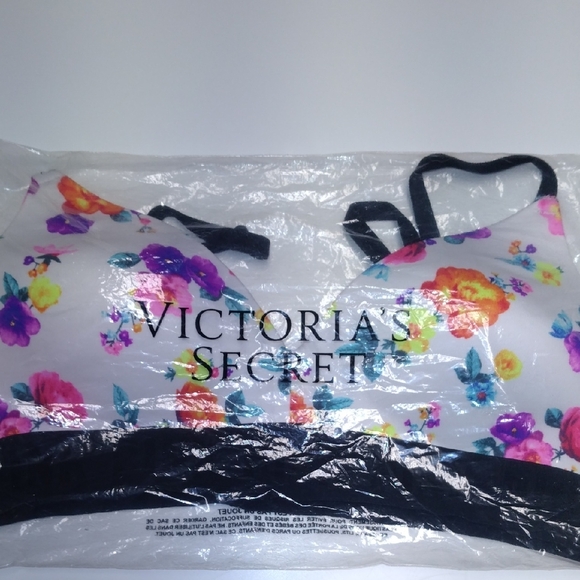 PINK Victoria's Secret Other - NWT Victoria's Secret PINK Wear Everywhere T-Shirt Bra 36A White with Floral